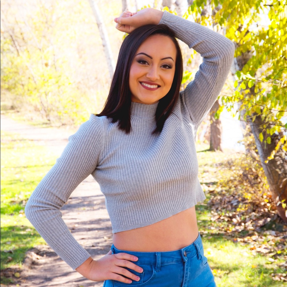 Forever 21 Ribbed Long sleeve mock neck crop top